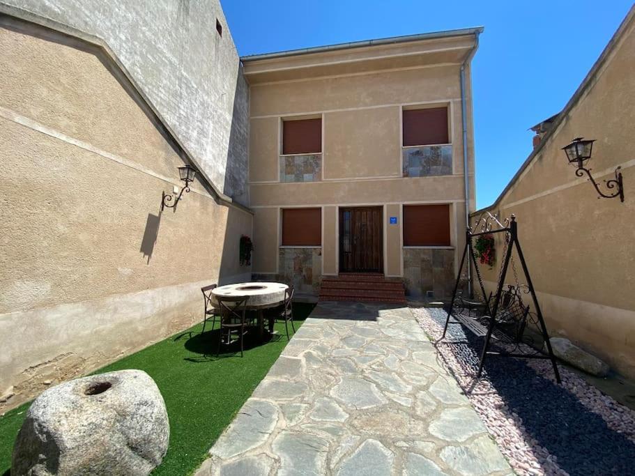 Villa Casa Gonzalez à Mozoncillo Extérieur photo